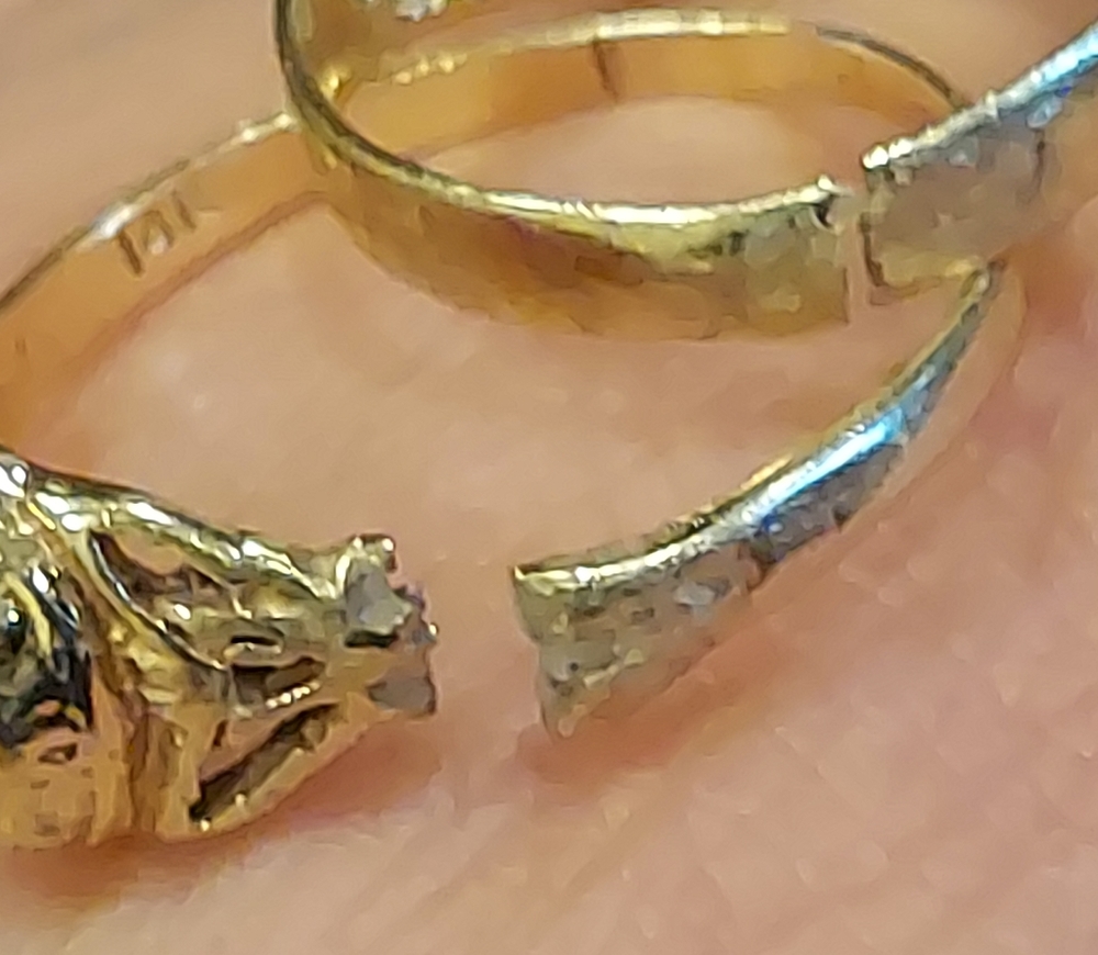 FINALPRICE🔥2ring's Yellow Gold 🤷14k yellow Gold both are BROKEN need to fixed - Picture 10 of 17